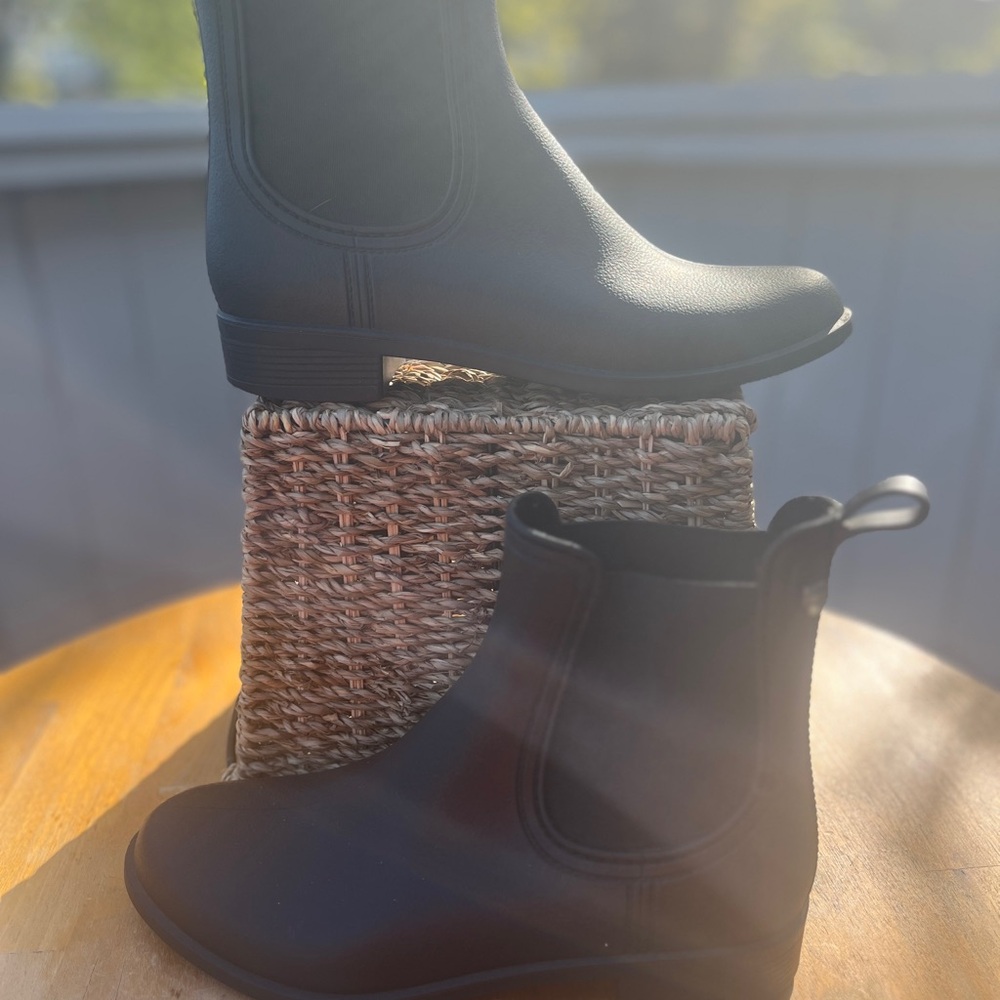 Aldo Women's Black Ankle Rain Boots